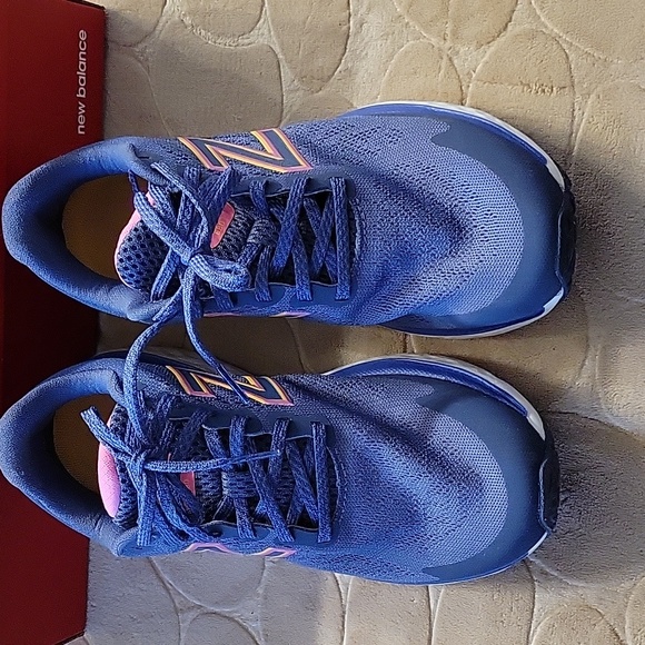 New Balance Shoes - NEW BALANCE TRAINING WIDE SIZE 6  FRESH FOAM 680